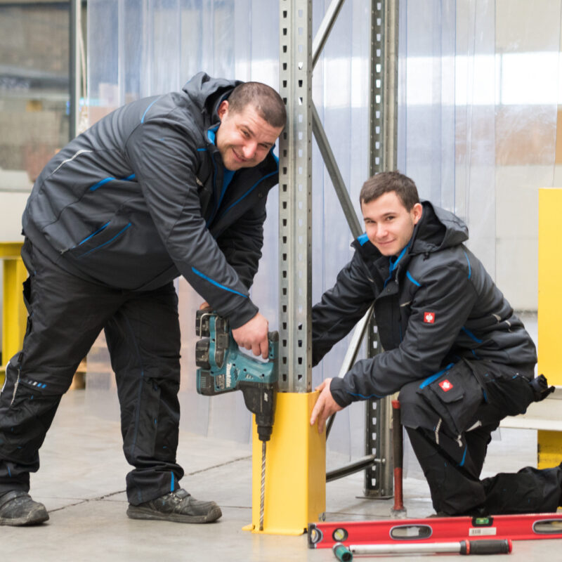 Anbringen eines Stützenschutzes